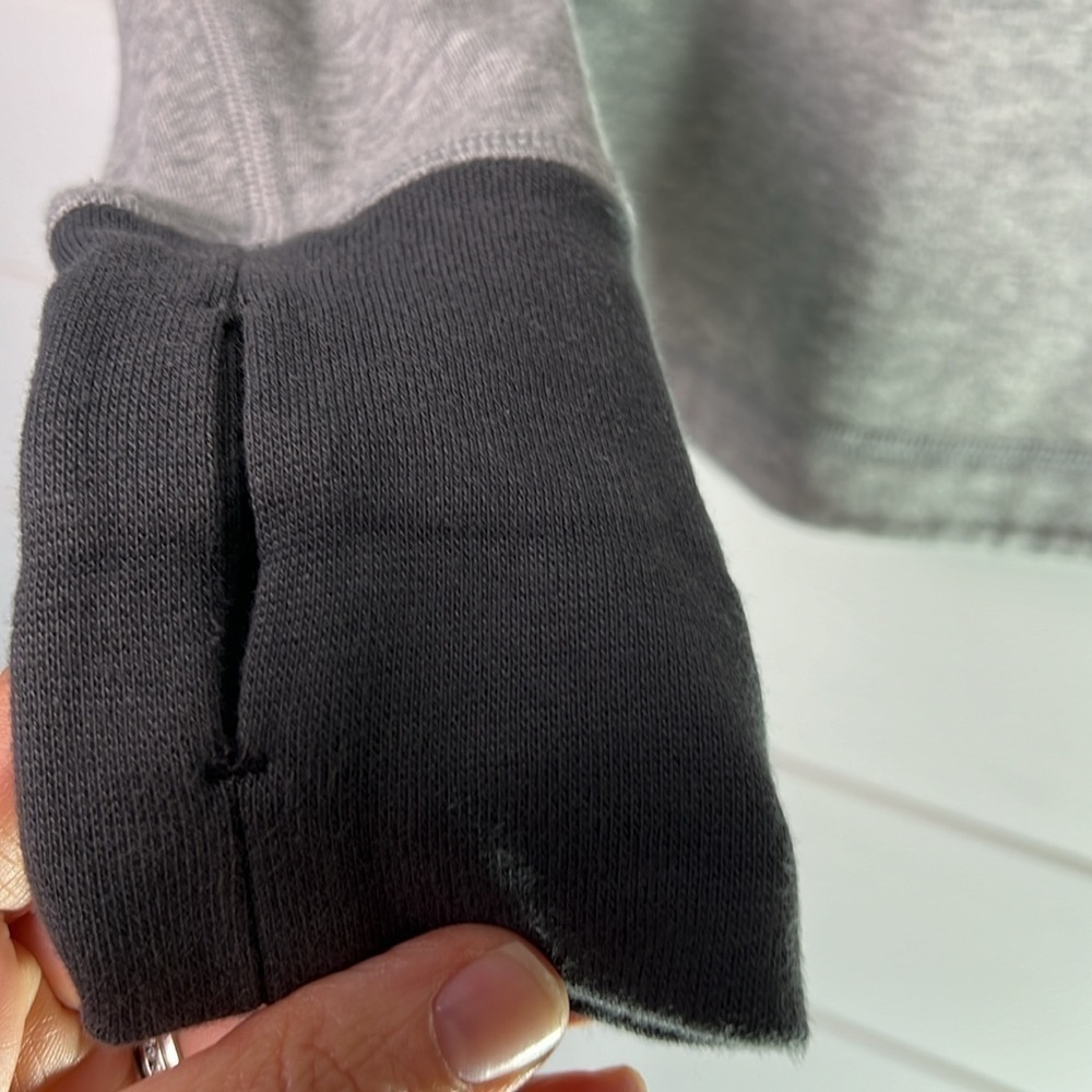 Nike med jacket with thumb holes gray and dark gray   A325 - Picture 4 of 4